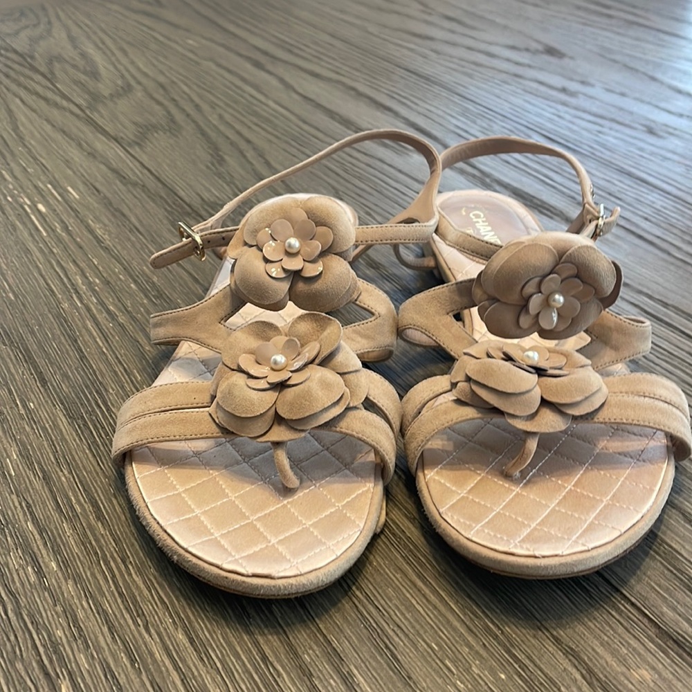 Chanel beige sandles
